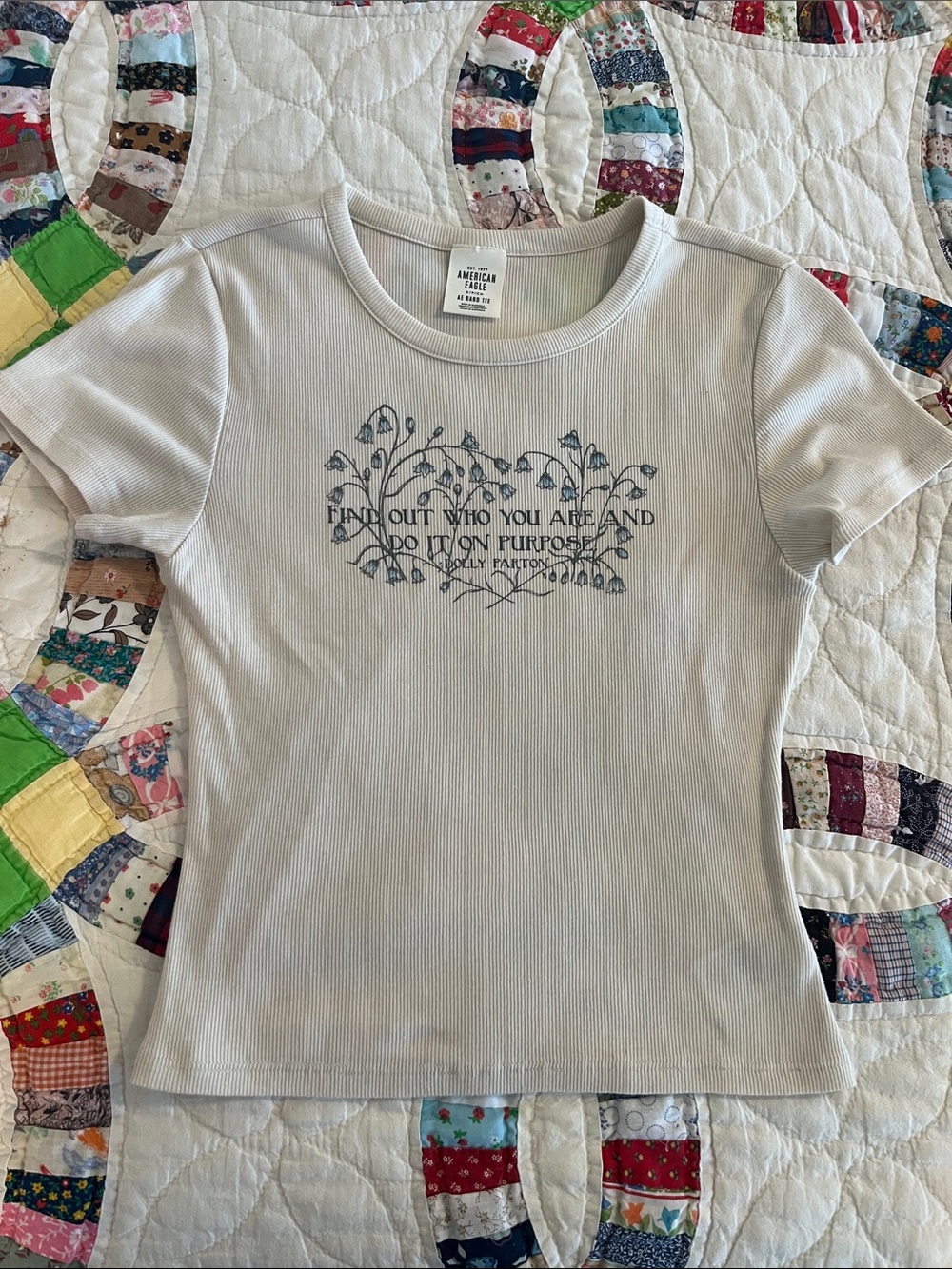American Eagle Outfitters Light Gray Ribbed Tee with Blue Dolly Parton Quote